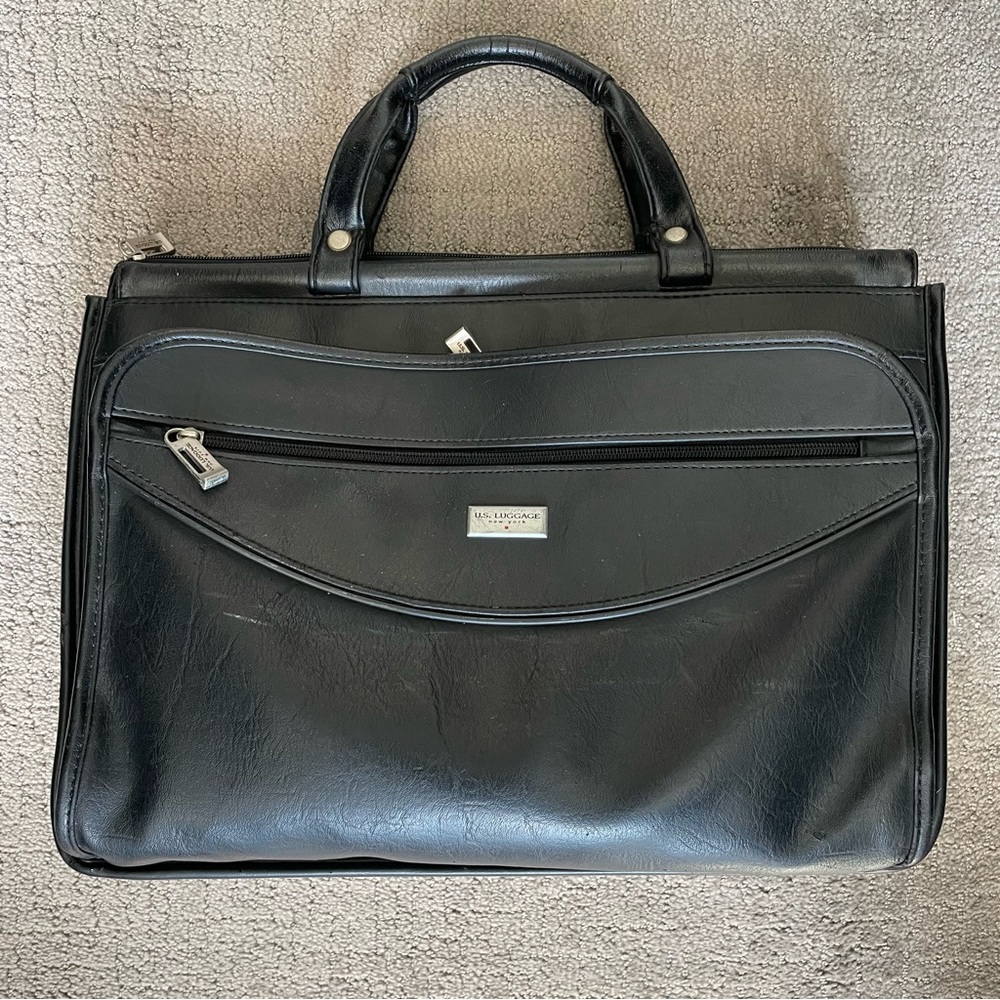US Luggage Black Leather Attaché Case / Briefcase